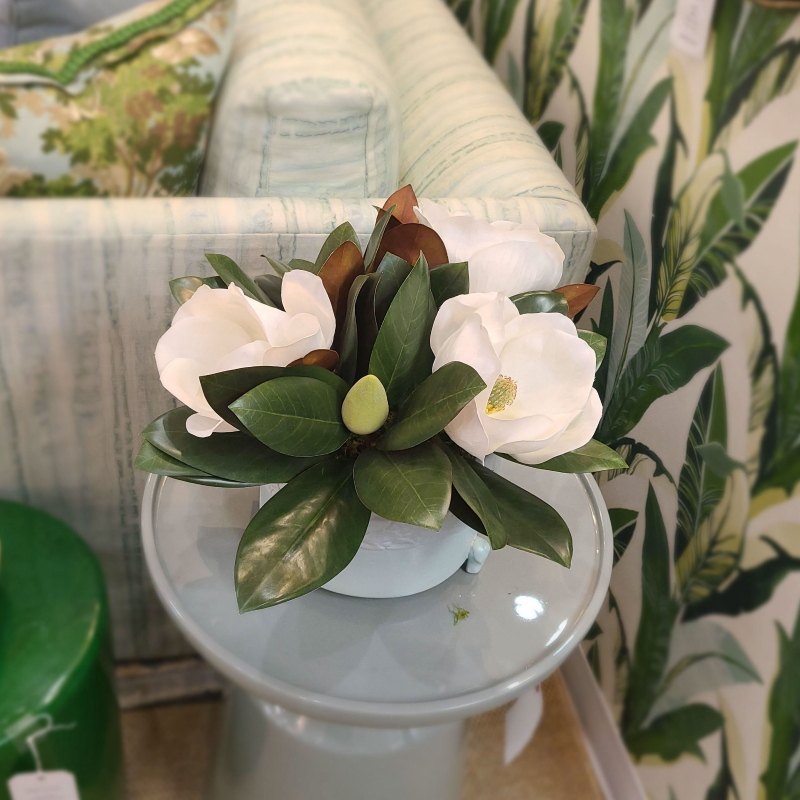 cachepot w/ silk florals