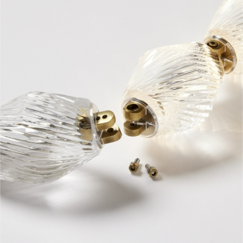 SL_Collier_Connection_NB_DET1_700_adobe_express