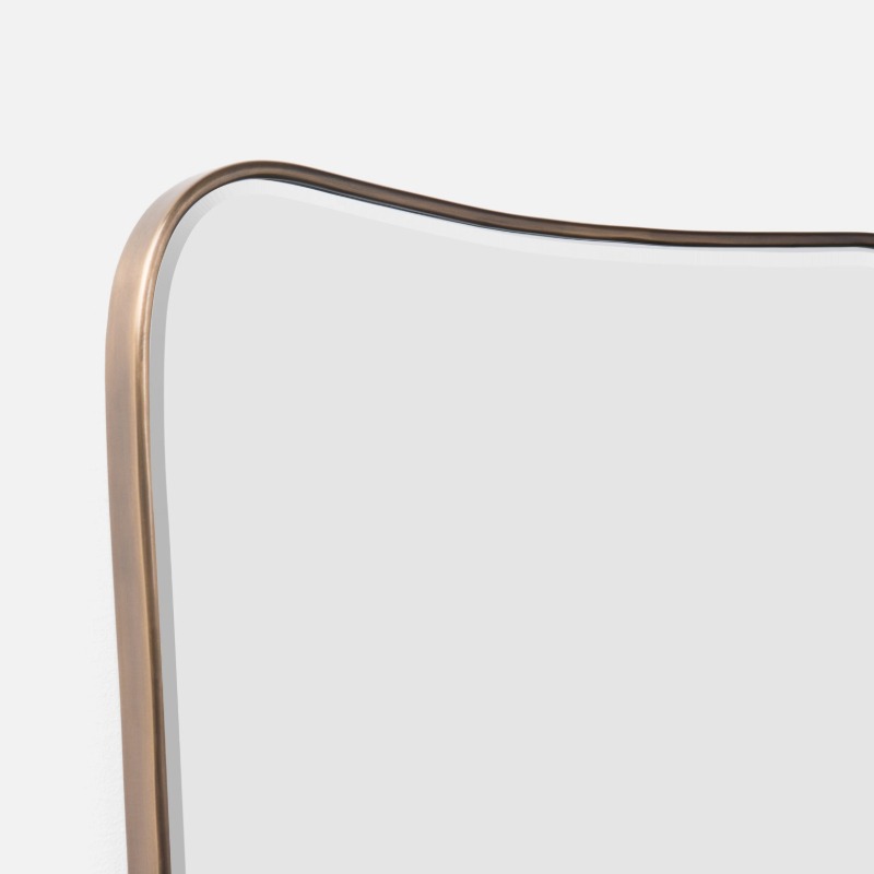 Gage Mirror-Detail
